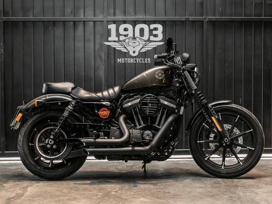 HARLEY-DAVIDSON SPORTSTER IRON 883 